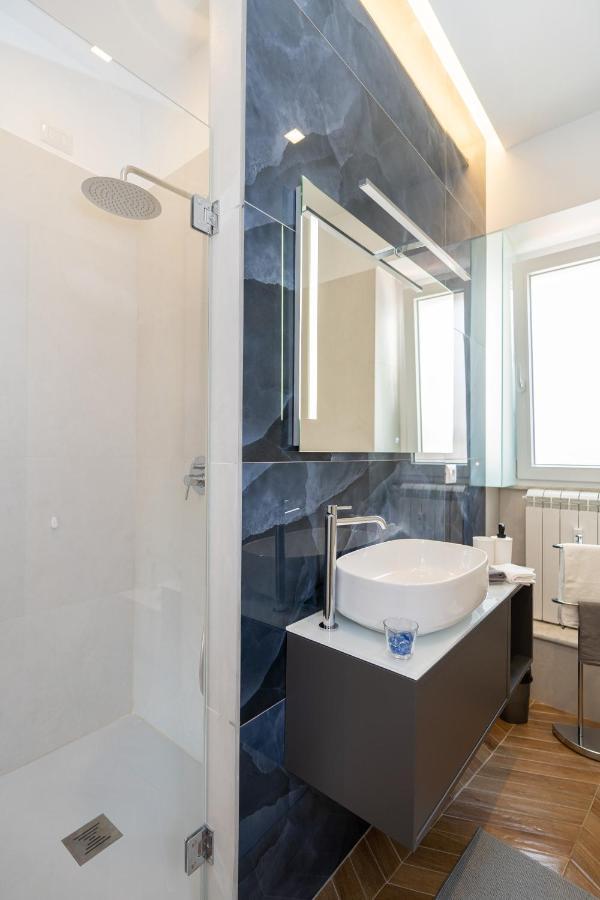 Colosseo Luxe Apartment In The Center Of Roma Exterior foto