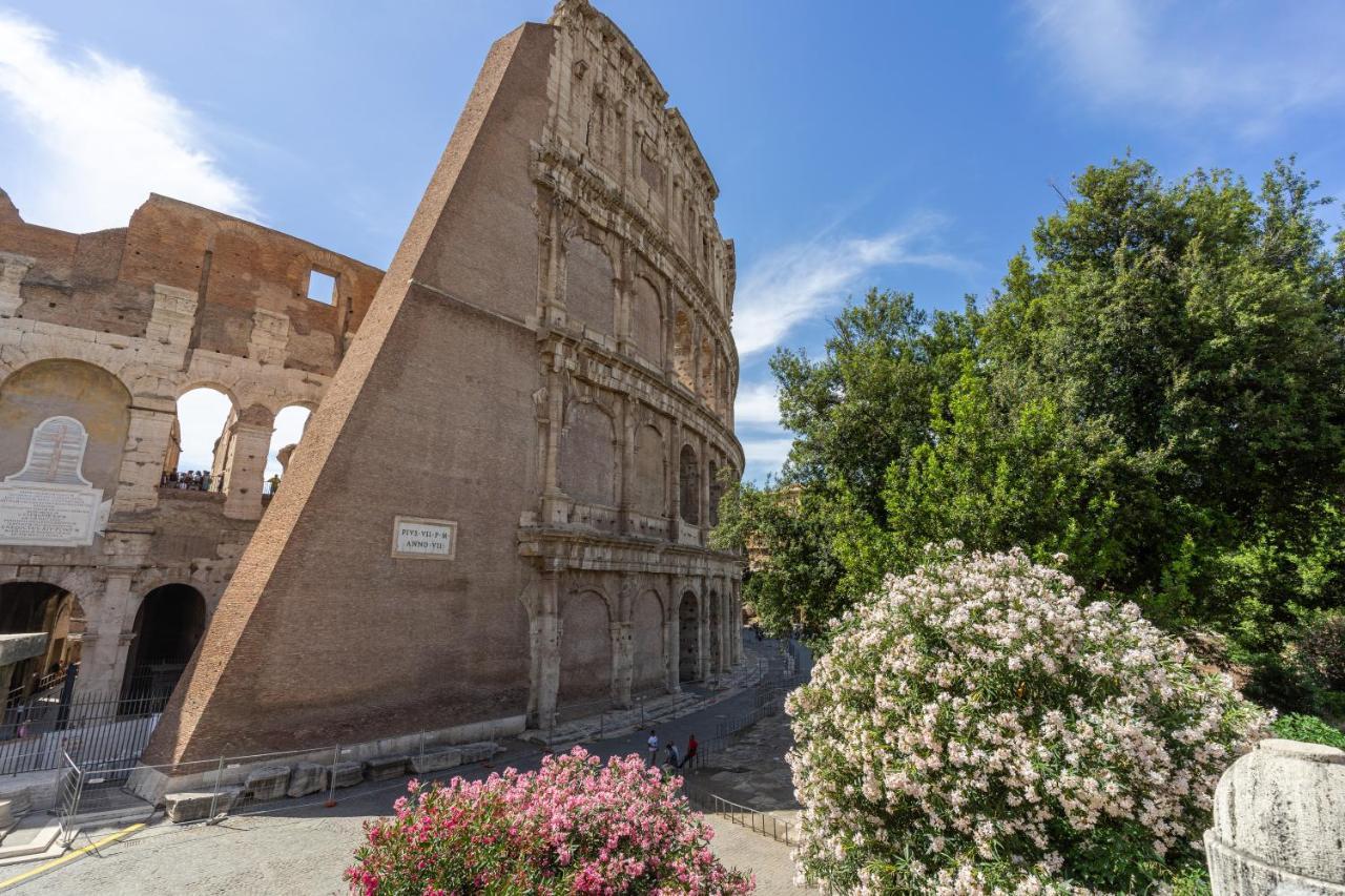 Colosseo Luxe Apartment In The Center Of Roma Exterior foto