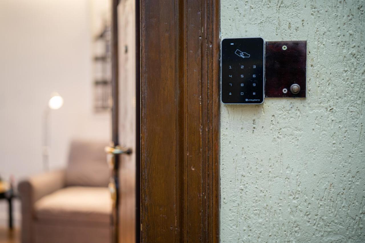 Colosseo Luxe Apartment In The Center Of Roma Exterior foto